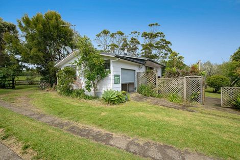 Photo of property in 118 Trig Road, South Head, Helensville, 0874