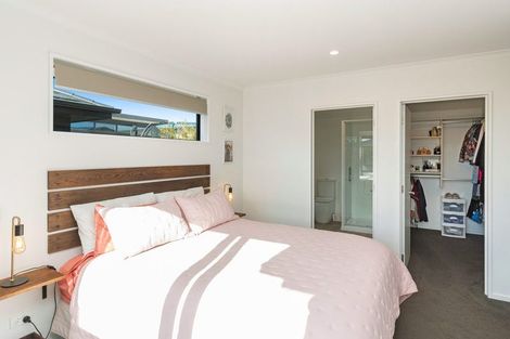 Photo of property in 3 Pierce Street, Marshland, Christchurch, 8083