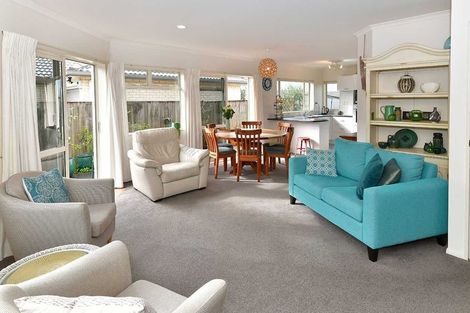 Photo of property in 3 Chesterfield Way, Orewa, 0931