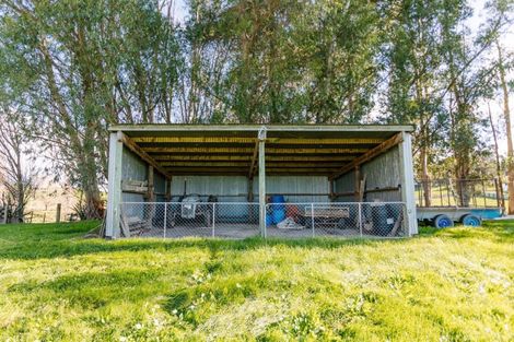 Photo of property in 241 Adelaide Road, Dannevirke, 4930