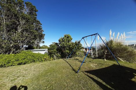 Photo of property in 112 Dowse Drive, Maungaraki, Lower Hutt, 5010