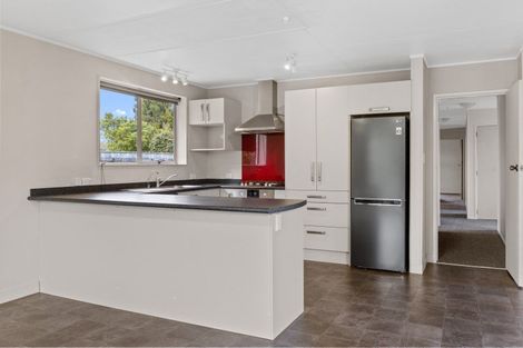 Photo of property in 23 Kereru Street, Two Mile Bay, Taupo, 3330