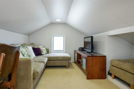 Photo of property in 14 Tay Street, Mount Maunganui, 3116