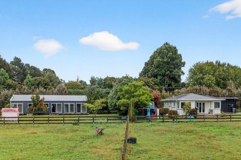 Photo of property in 61 Boord Crescent, Kumeu, 0891