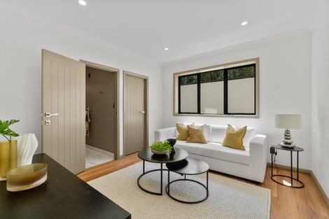 Photo of property in 4 Glenoaks Rise, Mellons Bay, Auckland, 2014