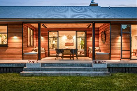 Photo of property in 2 Tamahunga Drive, Matakana, Warkworth, 0985