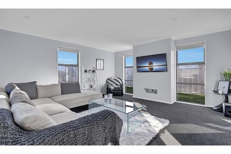 Photo of property in 33 Highgate Drive, Rangiora, 7400