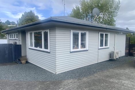 Photo of property in 73a Awaroa Road, Helensville, 0800