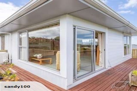 Photo of property in 104 Lantana Road, Green Bay, Auckland, 0604