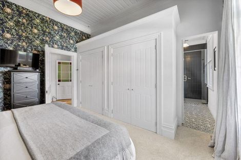 Photo of property in 329 Mangorei Road, Merrilands, New Plymouth, 4312