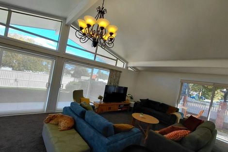 Photo of property in 226 Memorial Avenue, Burnside, Christchurch, 8053