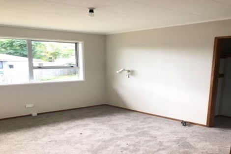 Photo of property in 5 Topliss Drive, Northcross, Auckland, 0632