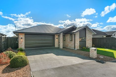 Photo of property in 16 Helen Place, Halswell, Christchurch, 8025