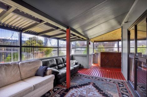 Photo of property in 16 Ropata Street, Hawera, 4610