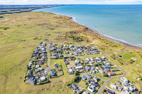 Photo of property in 10 Okiwa Terrace, Waiinu Beach, Whanganui, 4588