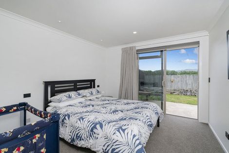 Photo of property in 15 Lady Jocelyn Place, Whitianga, 3510