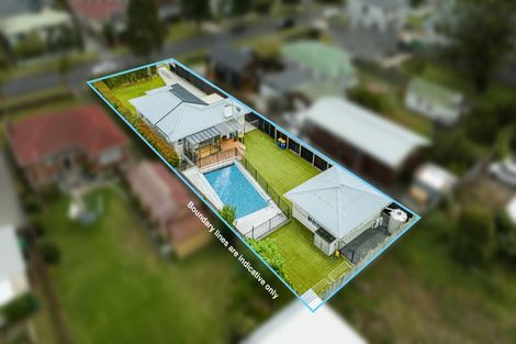 Photo of property in 13 Peachgrove Road, Te Atatu Peninsula, Auckland, 0610