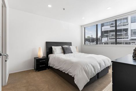 Photo of property in 1i/175 Hurstmere Road, Takapuna, Auckland, 0622