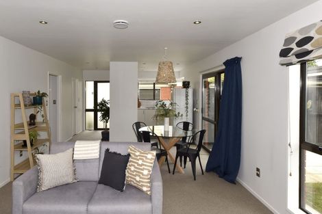 Photo of property in 2/6 Gatonby Place, Avonhead, Christchurch, 8042