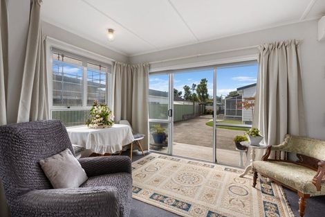 Photo of property in 5 Rainsford Street, Moturoa, New Plymouth, 4310