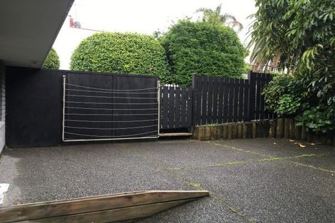 Photo of property in 2/19 Sixth Avenue, Tauranga, 3110
