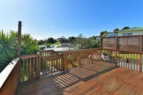 Photo of property in 7a Hand Road, Helensville, 0800