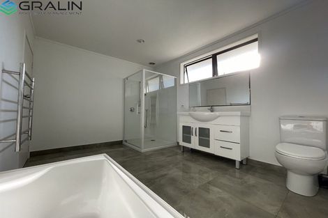 Photo of property in 101 Matipo Road, Te Atatu Peninsula, Auckland, 0610
