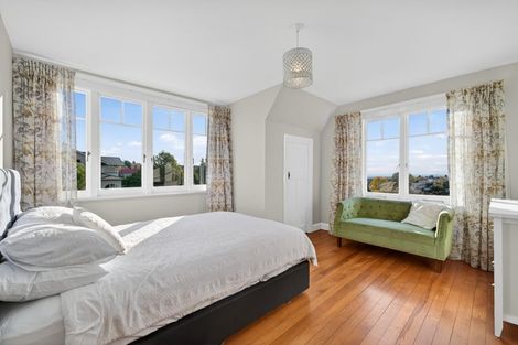Photo of property in 21 Richmond Avenue, Nelson South, Nelson, 7010