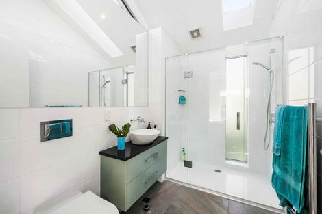 Photo of property in 321a The Terrace, Te Aro, Wellington, 6011