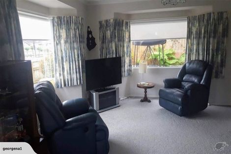 Photo of property in 1 Mangorei Road, Merrilands, New Plymouth, 4312