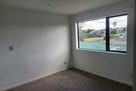 Photo of property in 29 Raleigh Road, Northcote, Auckland, 0627