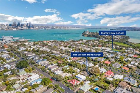 Photo of property in 31b William Bond Street, Stanley Point, Auckland, 0624