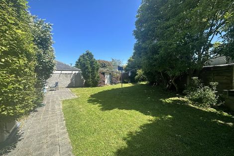 Photo of property in 1f1-a Sequoia Place, Maoribank, Upper Hutt, 5018