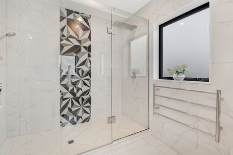 Photo of property in 7 Manawanui Way, Orewa, 0931