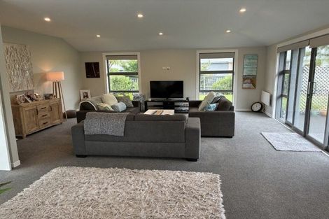 Photo of property in 3 Tommy Street, Pegasus, 7612
