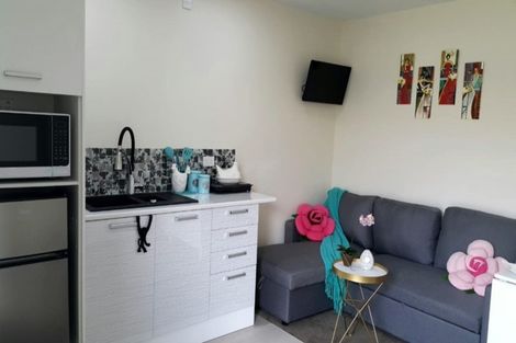 Photo of property in 14 Judd Place, Orewa, 0931