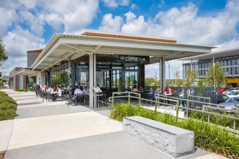 Photo of property in 19 Zabeel Crescent, Takanini, 2112