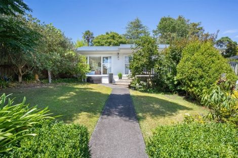 Photo of property in 2/56 Alton Avenue, Hillcrest, Auckland, 0627