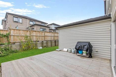 Photo of property in 39 Cloonlyon Drive, Flat Bush, Auckland, 2019
