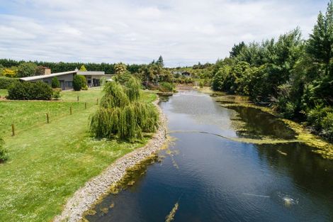 Photo of property in 291 Napier Road, Kelvin Grove, Palmerston North, 4470