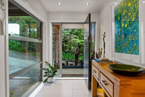 Photo of property in 2/962 Beach Road, Torbay, Auckland, 0630