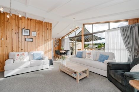 Photo of property in 14 Vincent Place, Dinsdale, Hamilton, 3204