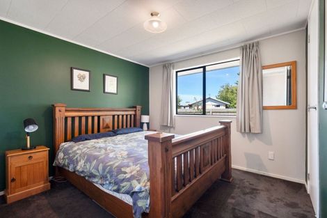 Photo of property in 34 Kowhai Street, Tokomaru, Palmerston North, 4474