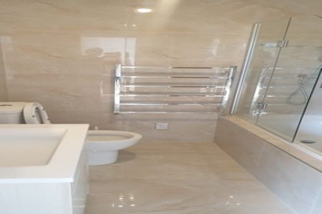 Photo of property in 11 Hoiho Road, Pukekohe, 2120