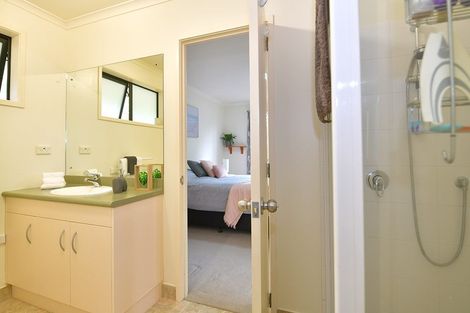 Photo of property in 30 Cabeleigh Drive, Helensville, 0800