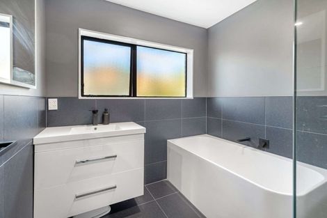 Photo of property in 7 Easton Way, Levin, 5510