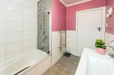 Photo of property in 18 Raine Street, Whanganui East, Whanganui, 4500