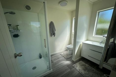 Photo of property in 29a Harbour View Road, Northland, Wellington, 6012