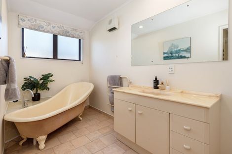 Photo of property in 16 Springswood Grove, Springlands, Blenheim, 7201