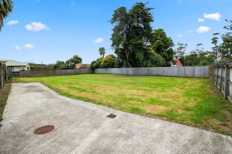 Photo of property in 14 Aitkenhead Court, Parakai, 0830